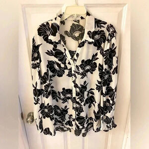 Ophelia Roe Size 2X Silky Feel Button Down